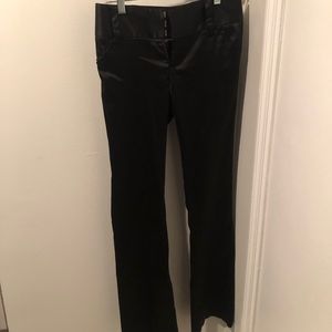 Alice + Olivia Pant, Size 0. Cute & Trendy. Great for night out or work pant!